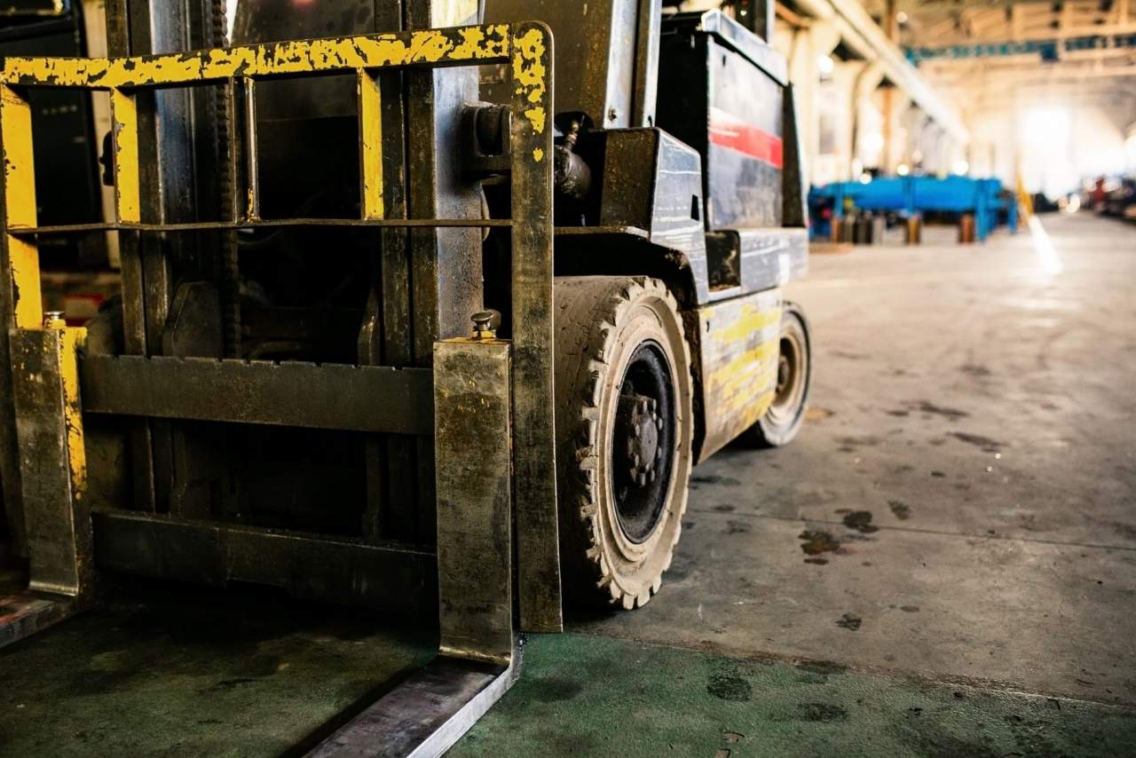HP Elevación: Empresa especializada en carretillas elevadoras eléctricas a nivel español