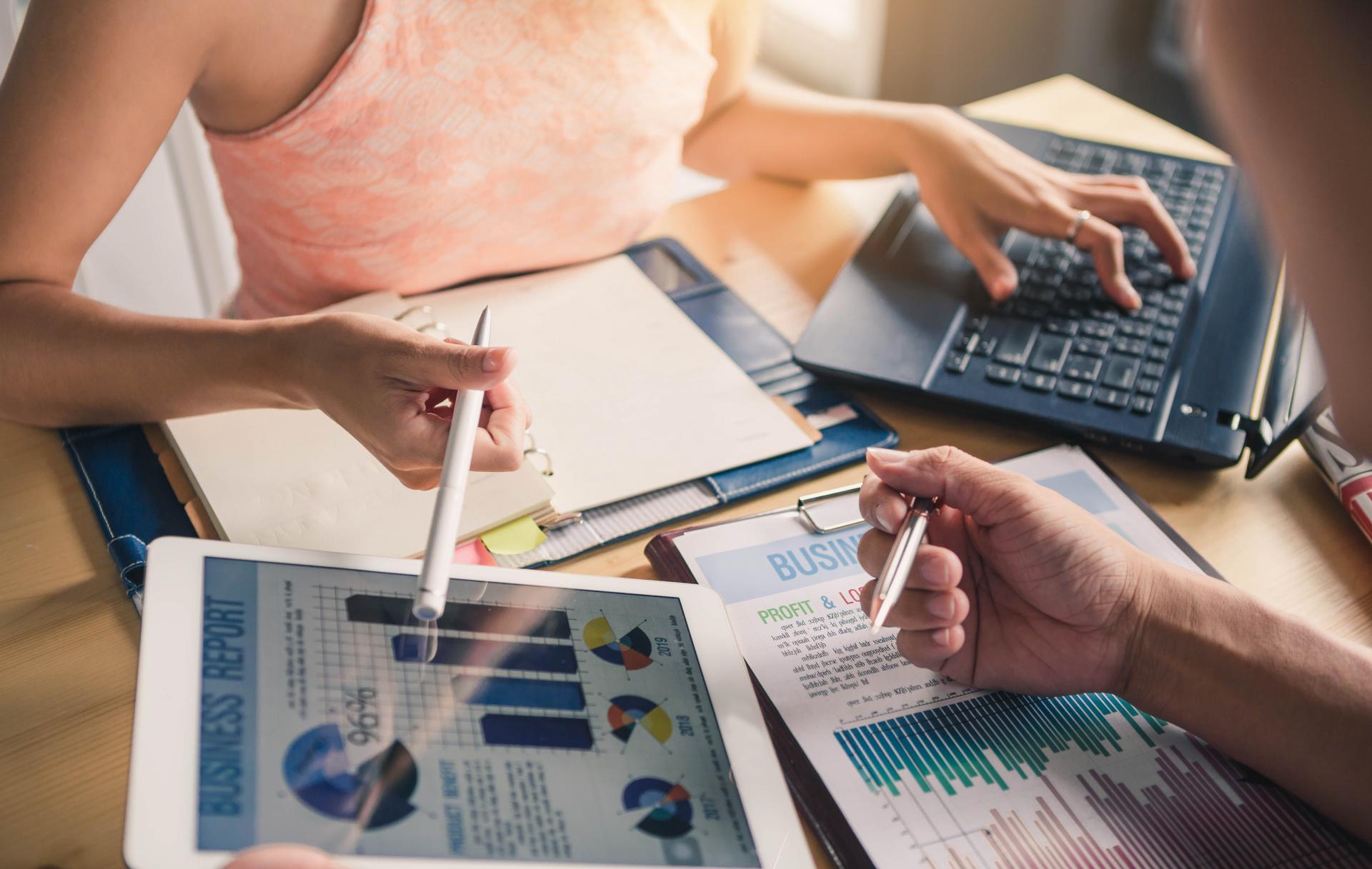 El año 2021 ha marcado un antes y un después en los negocios gracias al marketing digital, según el experto en marketing digital, Juan Benítez