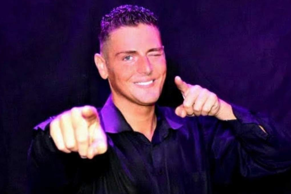 Comediante distinguido en la comedia española: Toni Faro humorista