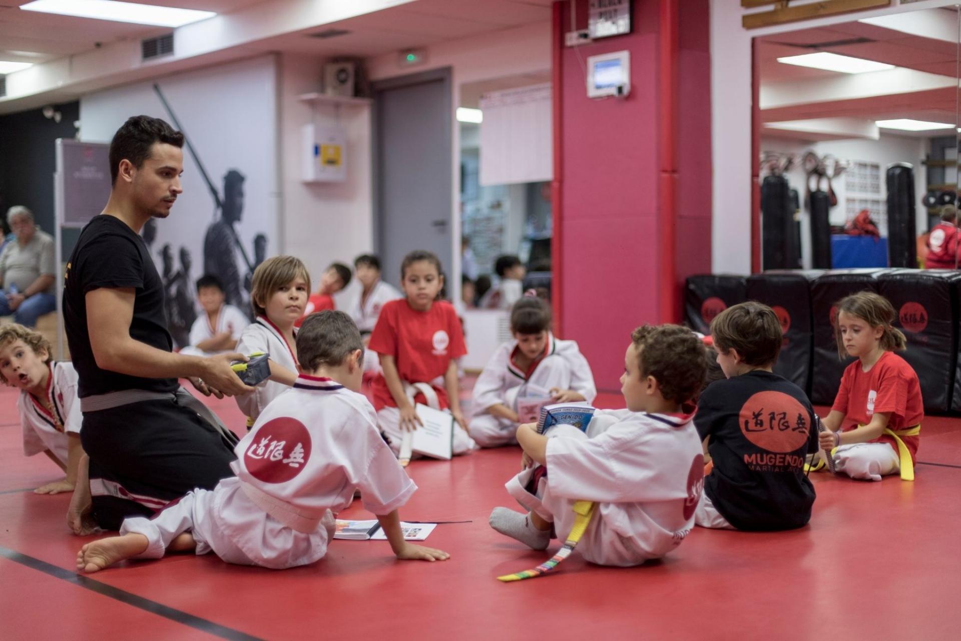 Mugendo expone cómo ayuda la práctica de artes marciales