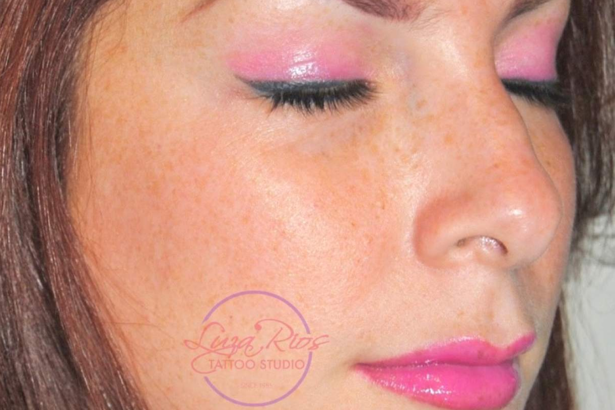 El maquillaje permanente difuminado es uno de los servicios ofrecidos por Luza Ríos Tattoo Studio