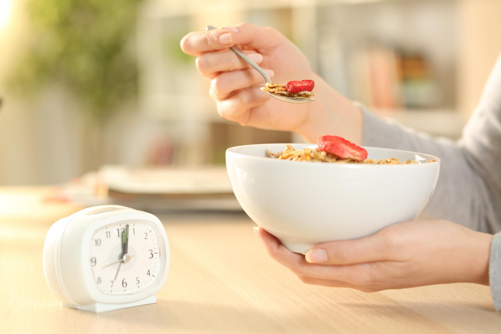 El método del ayuno intermitente para perder peso según Vida Potencial