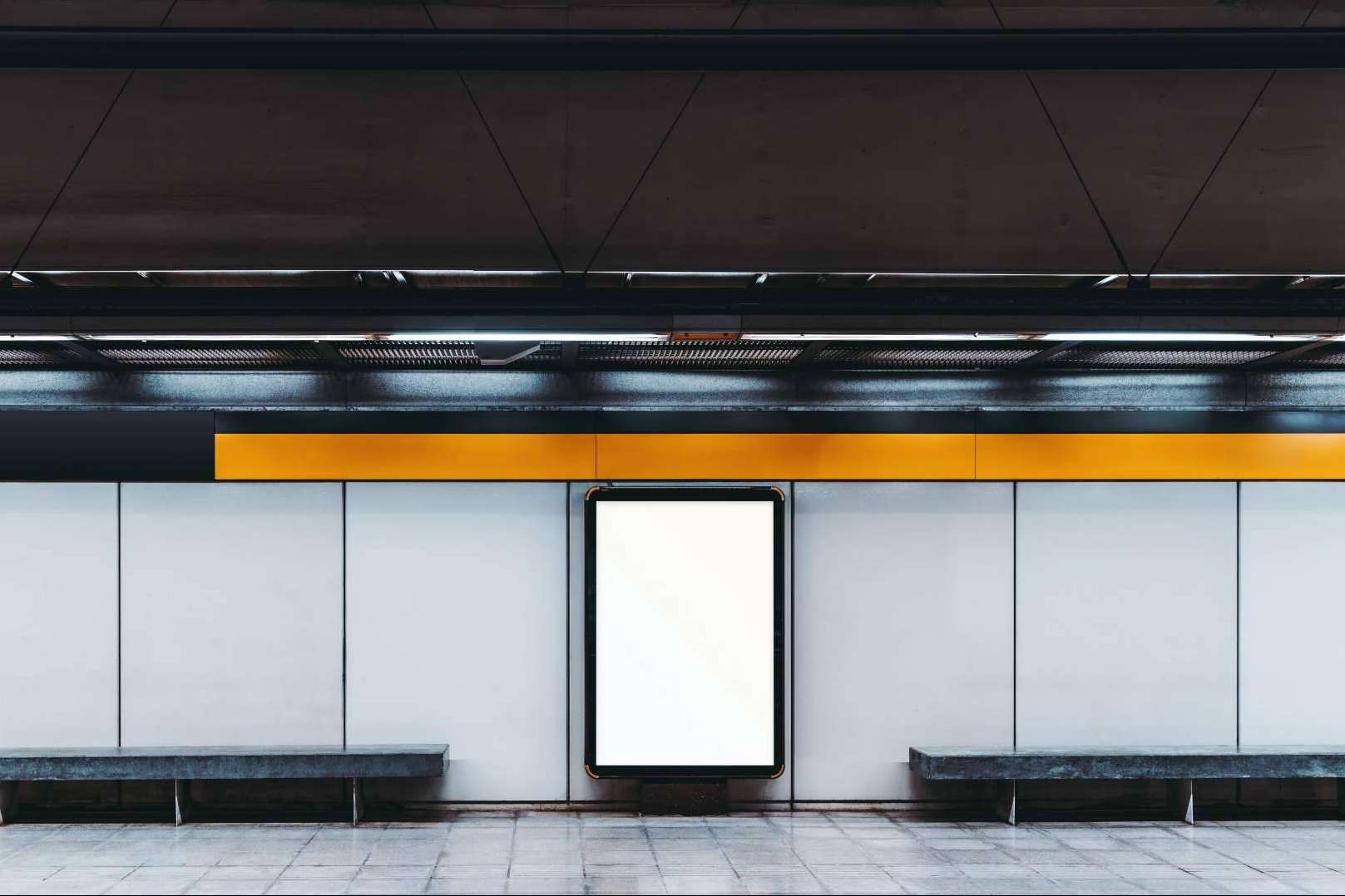 Eccodiez ofrece a las empresas servicios de publicidad metro Madrid y vallas publicidad Madrid