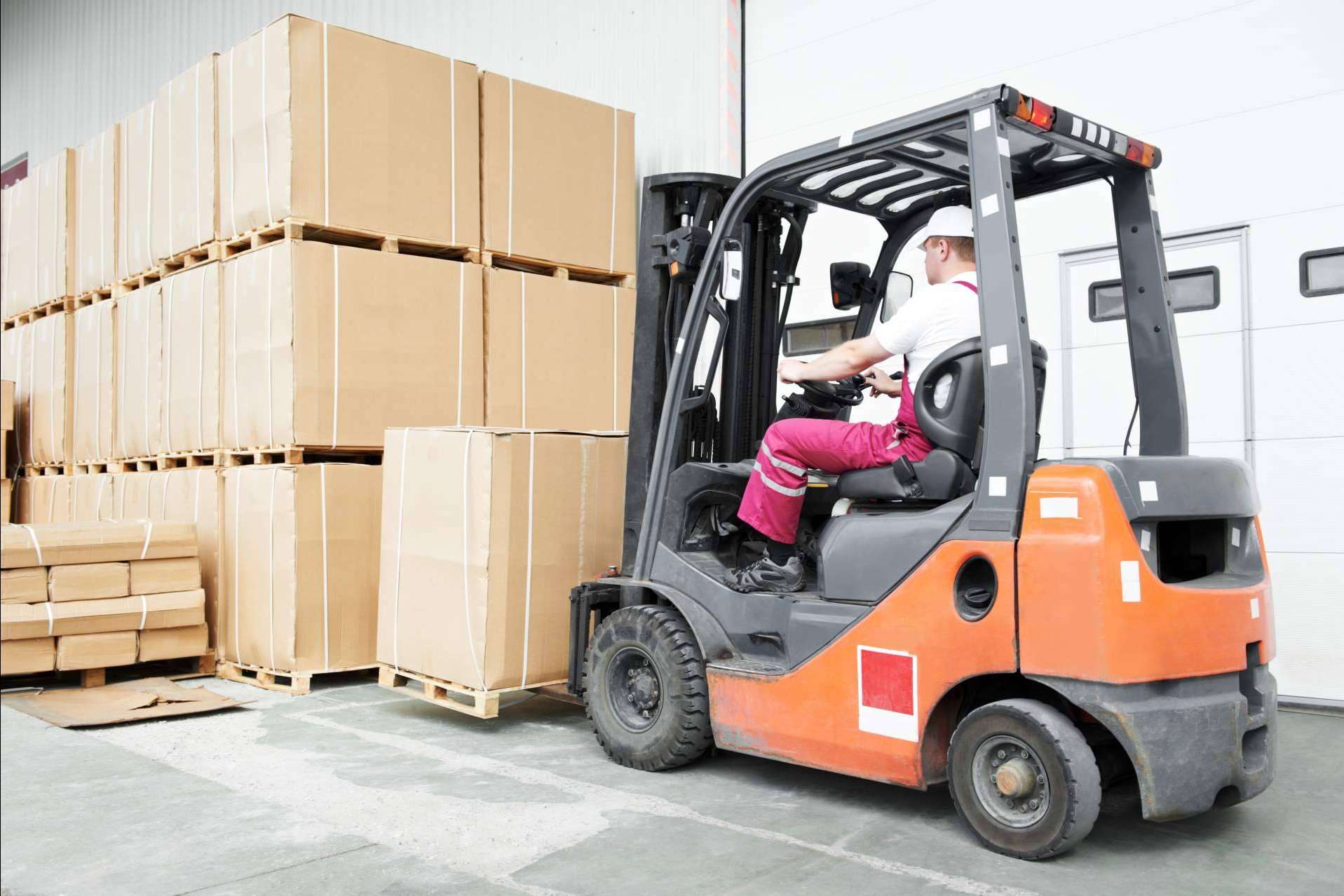 Usar una carretilla elevadora: los consejos de seguridad, por Carretillas HP Elevación