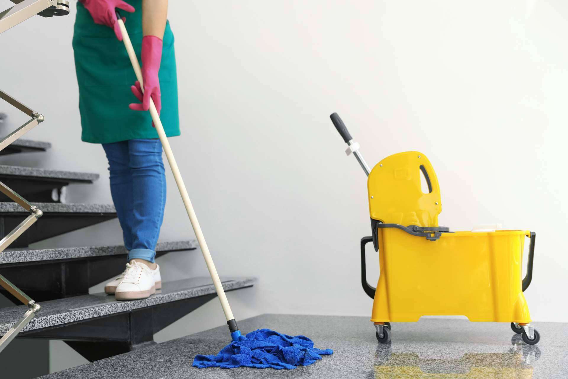 Presupuesto de limpieza de la comunidad de vecinos a medida con Netsol Serveis Catalunya