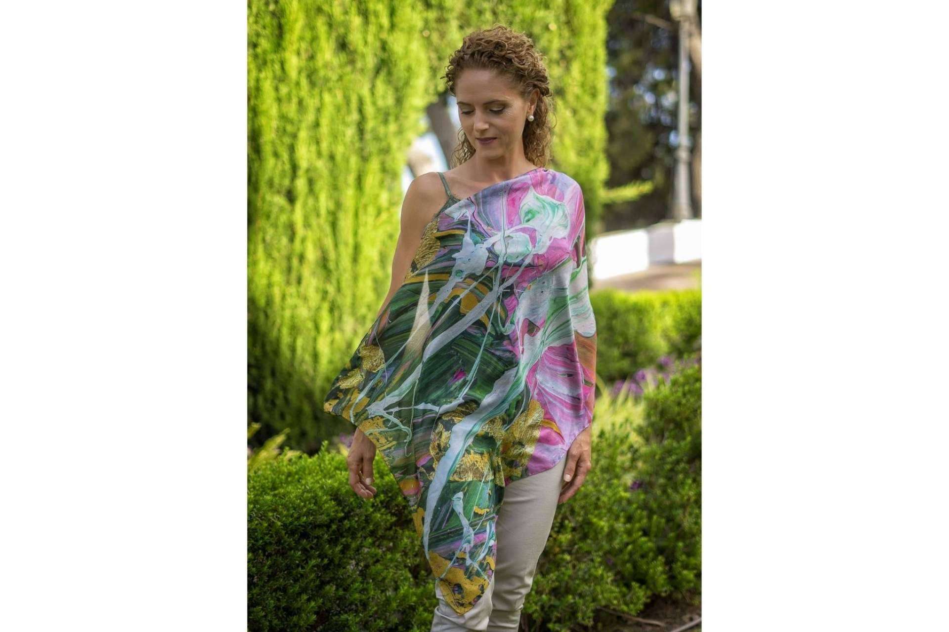 Full & Briss, la marca española que destaca por fusionar arte y lujo en sus pañuelos de seda