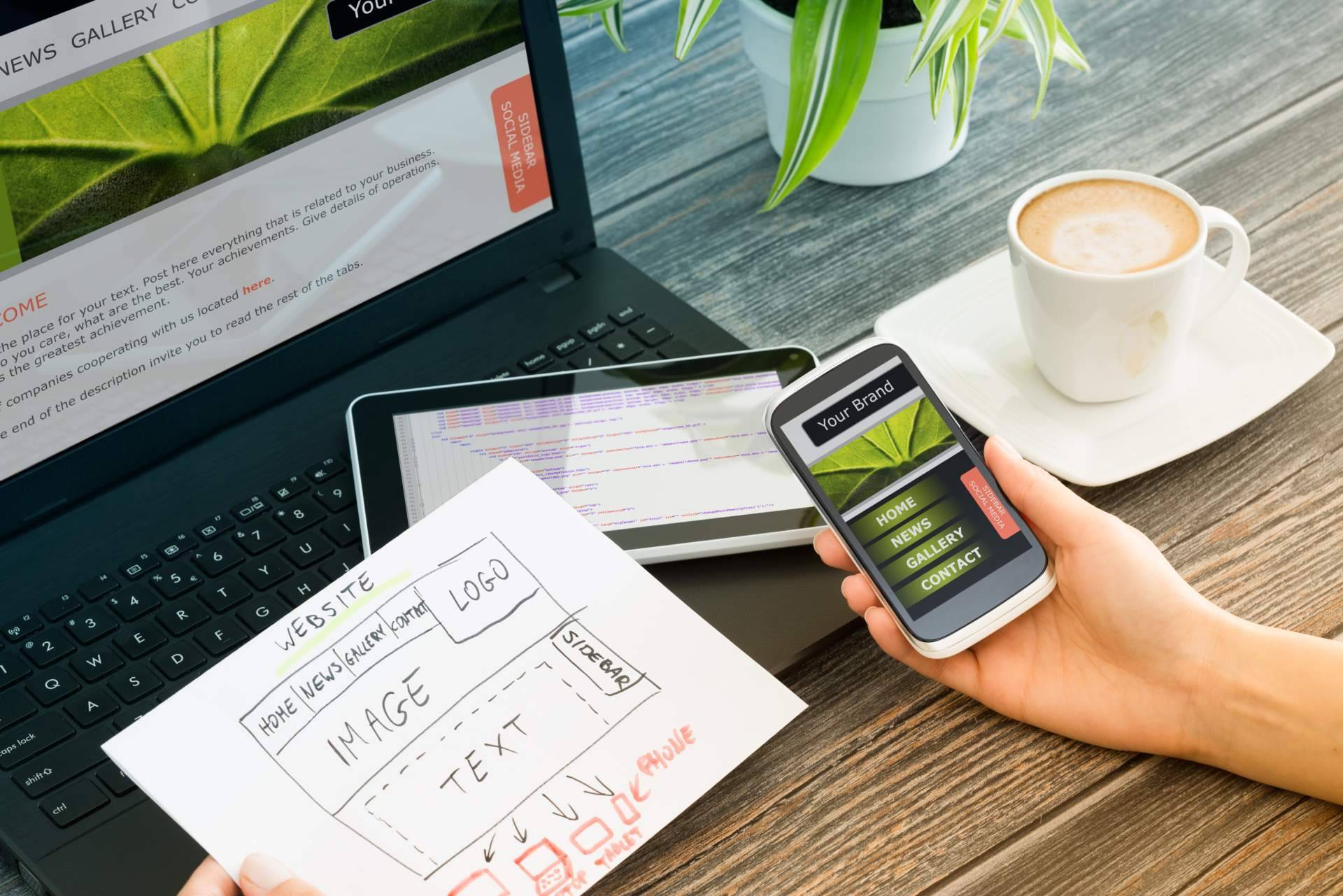 Signum Comunicación ofrece servicios de posicionamiento SEO y diseño gráfico mediante un diseñador de páginas web