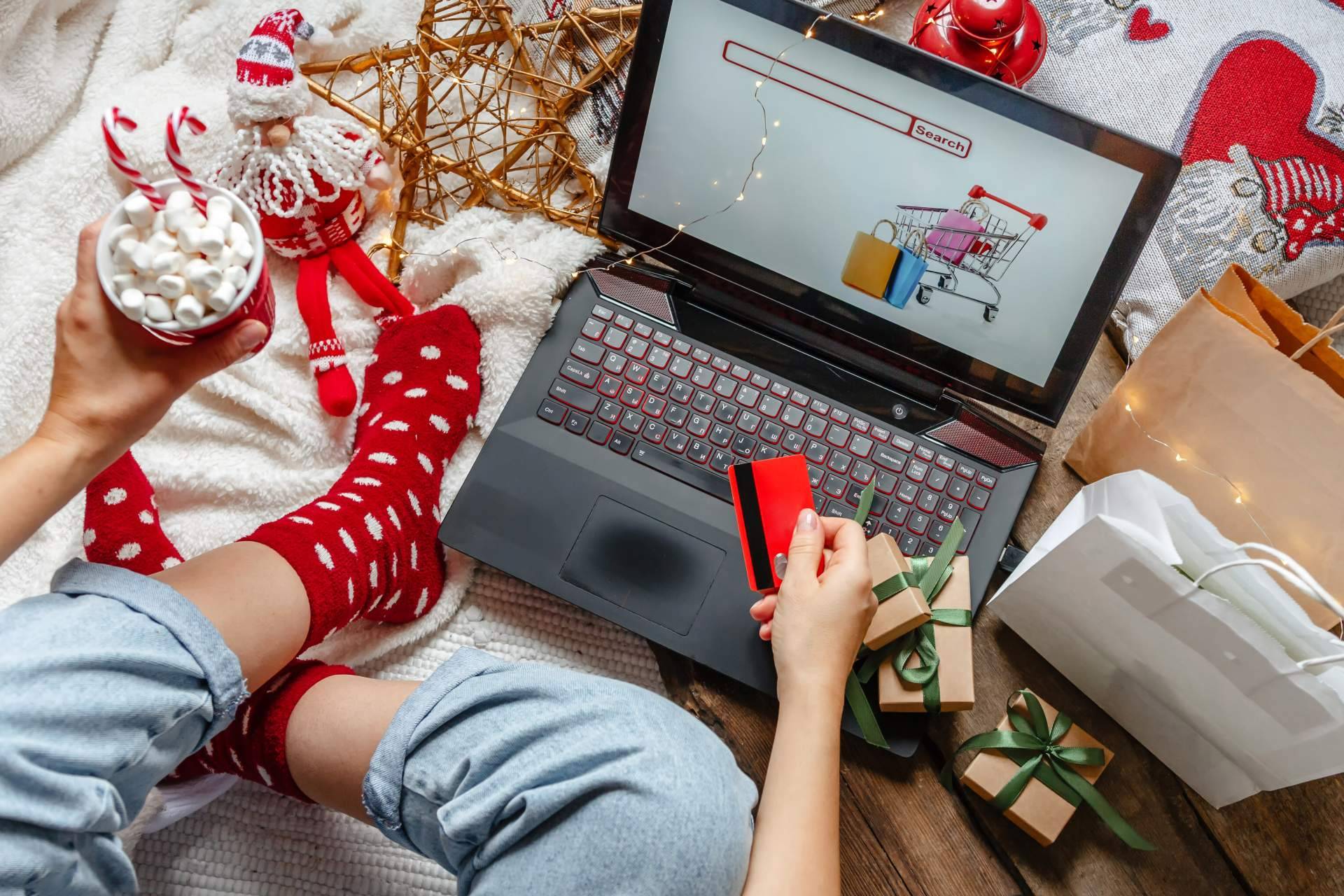 Cupones y descuentos en productos para madres e hijos durante el Black Friday y campaña de Navidad en el portal web de Mamyka