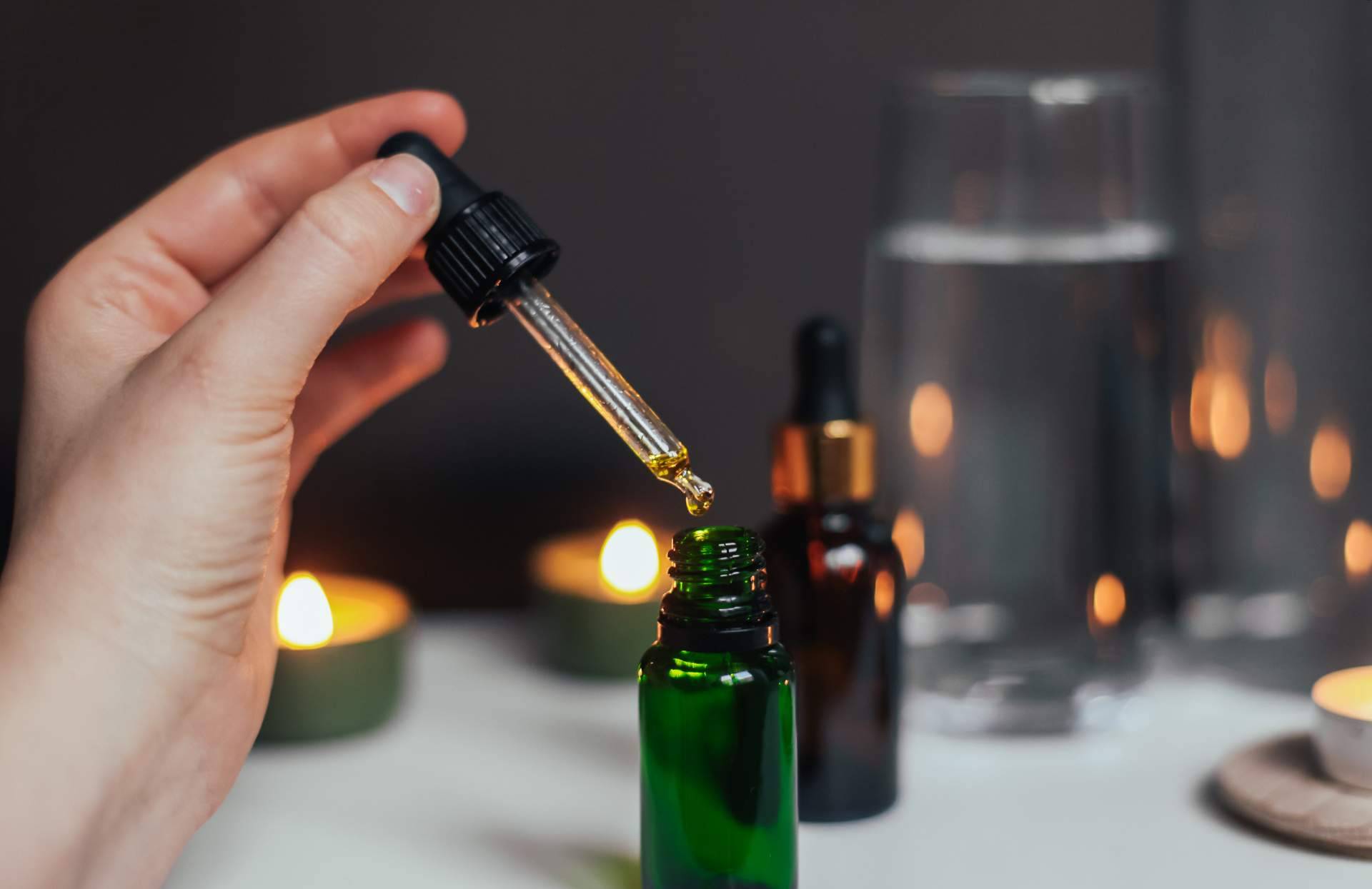 ¿Qué propiedades tienen los aceites esenciales puros?, por Cosmetics Tenerife