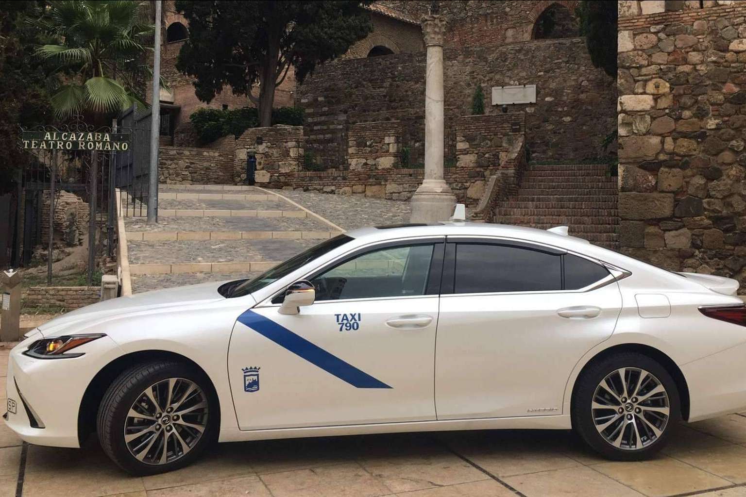 Taxi Málaga Airport Charly transfer 24 hours, las ventajas de servicios de taxi en Málaga