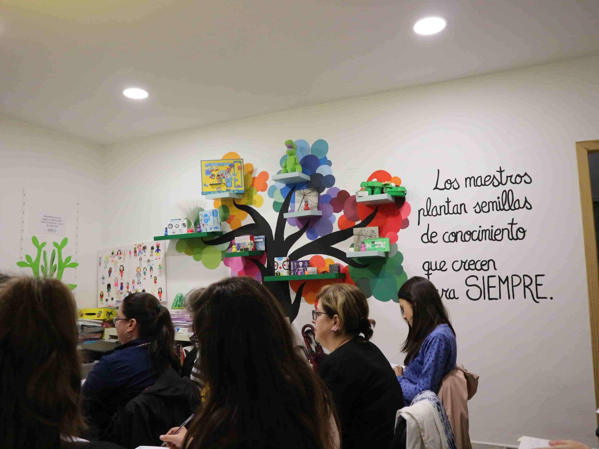 ¿En qué consiste la metodología de Kadoora para aprobar una oposición de educación?