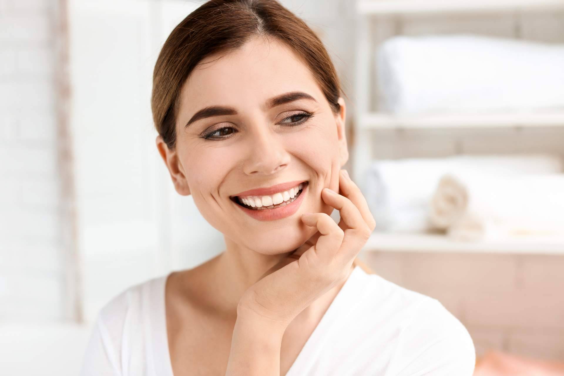 ¿Cuáles son las razones para realizarse implantes dentales en la Clínica DeltaDent?