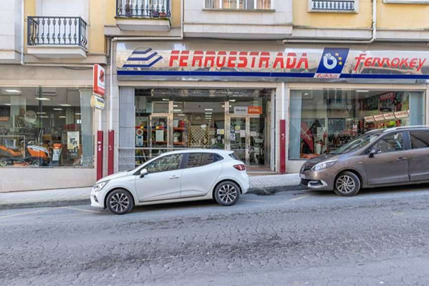 Gran variedad de stock y un cualificado equipo de profesionales Ferroestrada, la ferretería en A Estrada