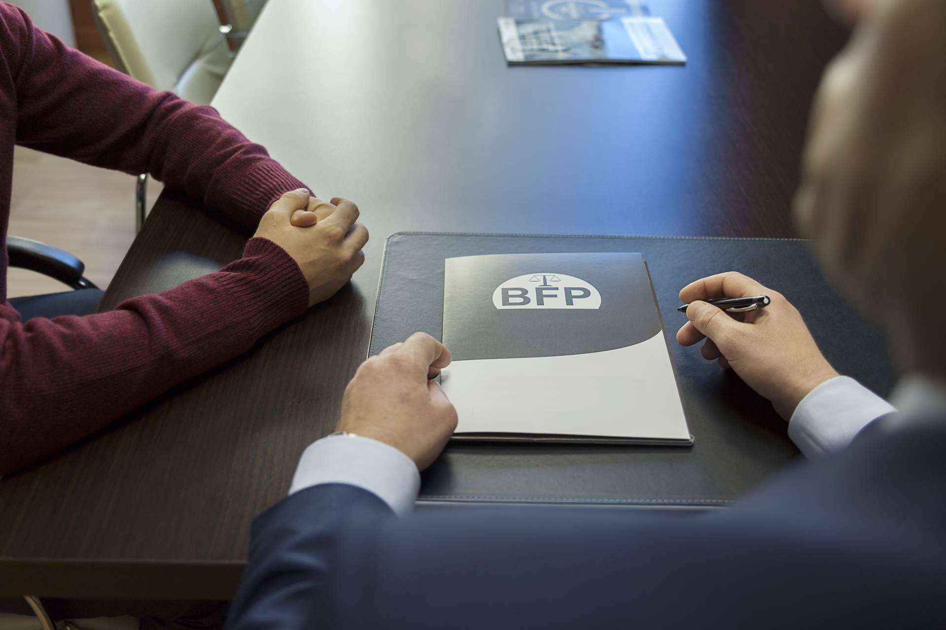 Ante cualquier duda o conflicto en la tramitación de la herencia es posible contactar con BFP Abogados, especialistas en derecho de sucesiones