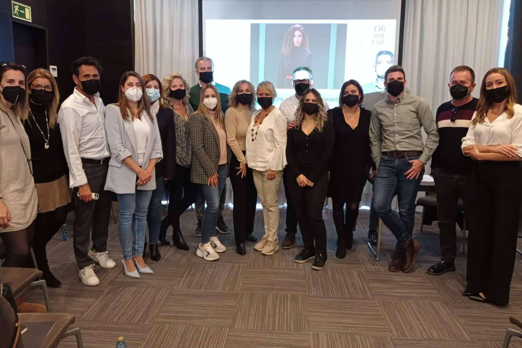 Los cursos de formación especializada a franquiciados presenciales en Madrid, Valencia, Vitoria y Alicante de Oh My Cut!