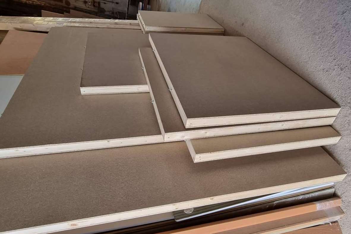 MNA Stands ofrece un servicio de fabricación a medida de estructuras y muebles de madera sostenible