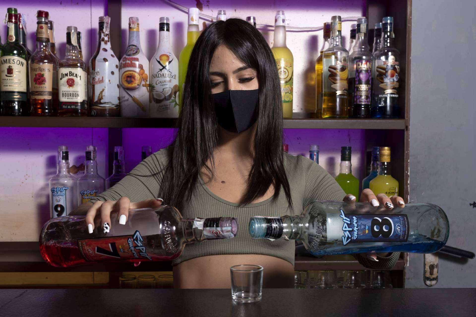 Los chupitos vuelven a estar de moda gracias a Commo - Espit Chupitos Madrid Sol