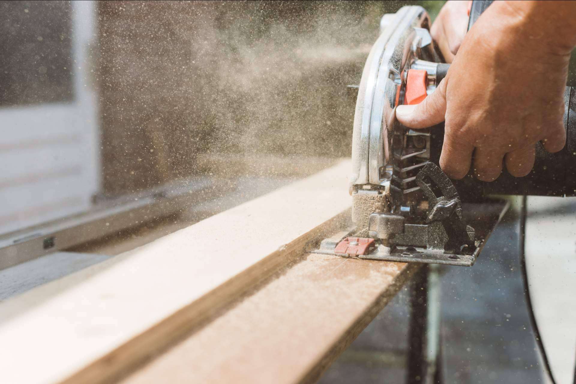 Encontrar un extenso catálogo de máquinas y herramientas para madera es posible en el e-commerce Máquinas y Herramientas Online