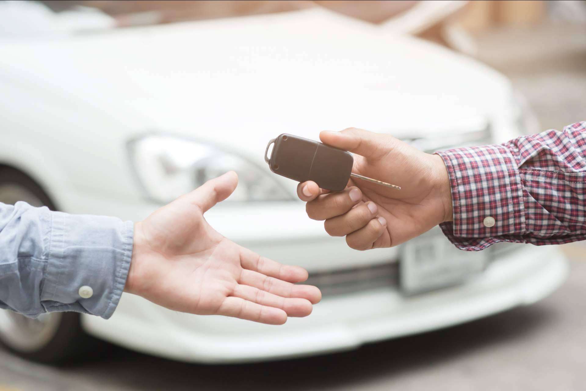 La transferencia de vehículos debe realizarse justo después de la compraventa, por Testmotor