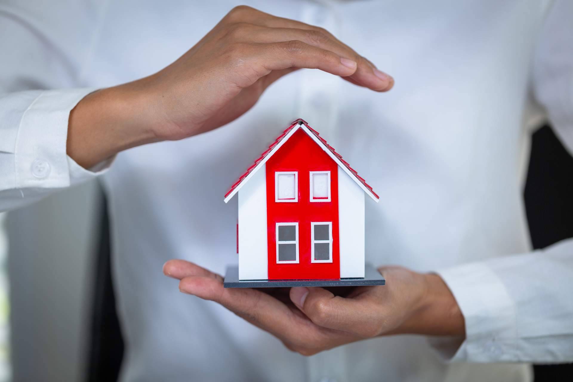 ¿Qué beneficios ofrece RealAdvisor con sus tasaciones inmobiliarias automatizadas?