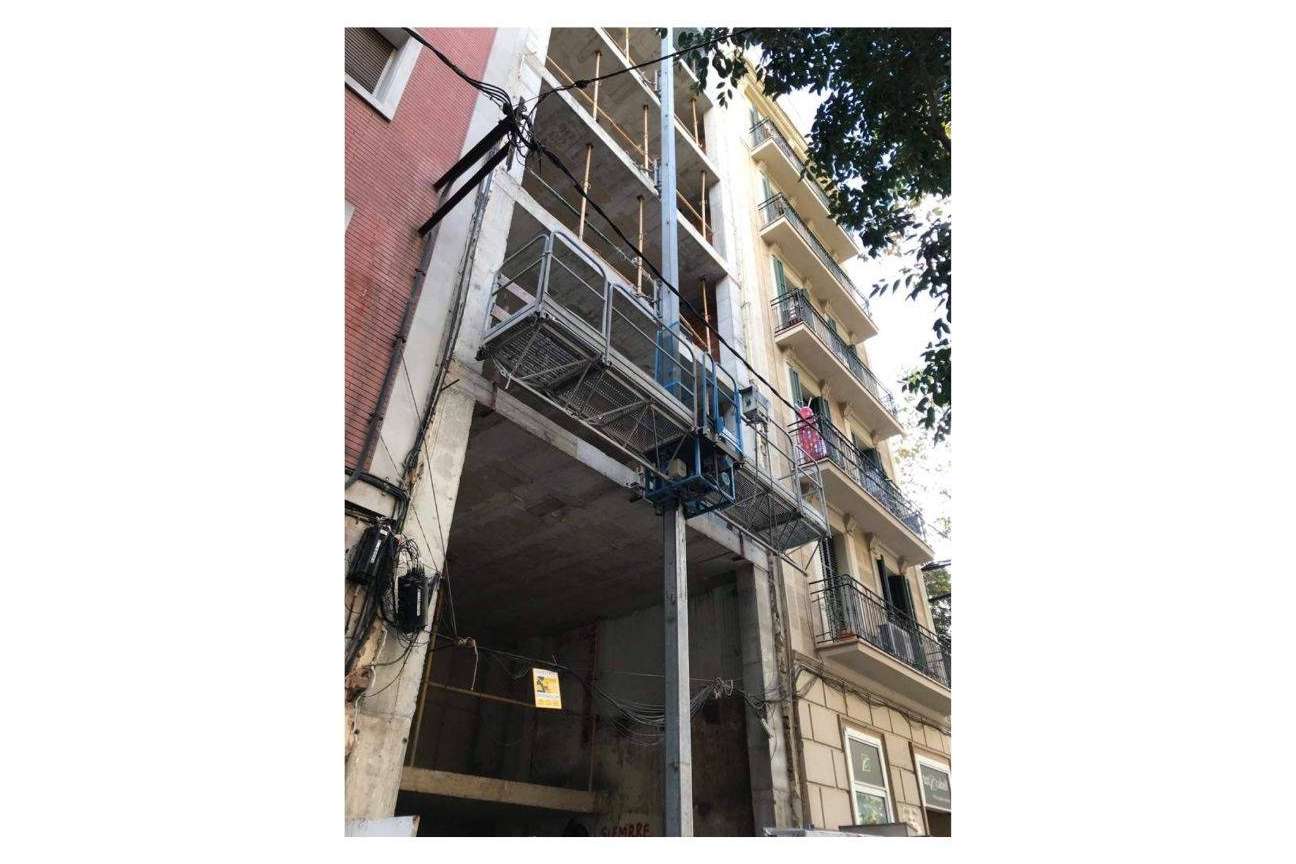 TusAndamiosBarcelona ofrece una gran variedad de andamios para cubrir las necesidades de todos sus clientes