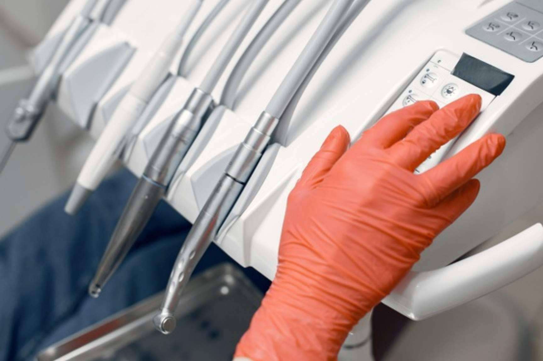 La importancia del mantenimiento técnico de los aparatos de clínicas y laboratorios