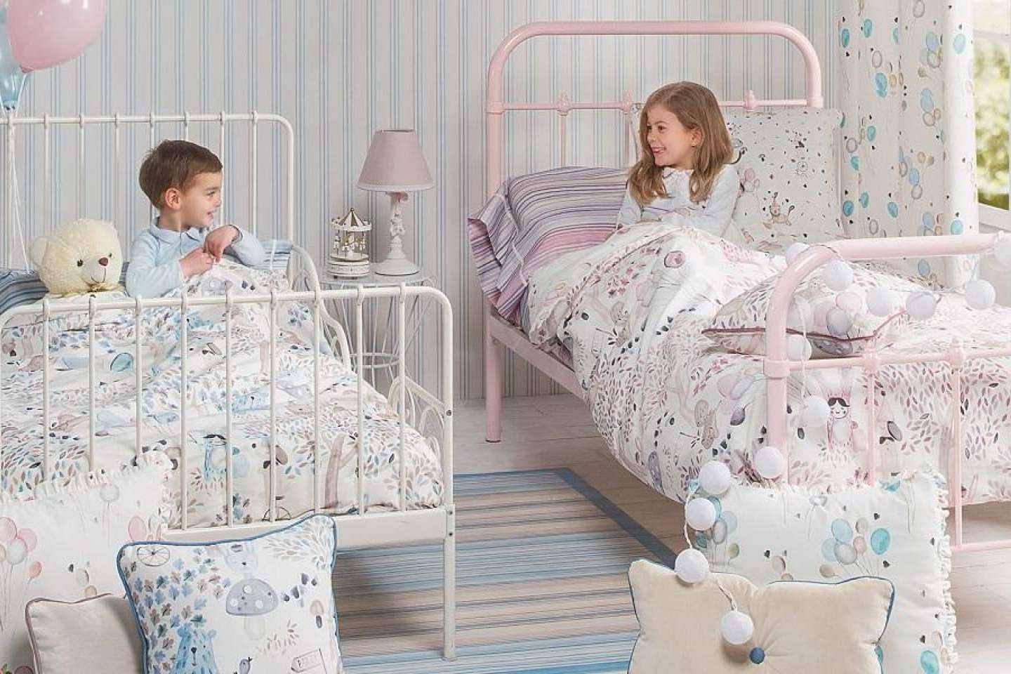 Decorar la habitación de los niños y niñas con la línea de productos de Rioma