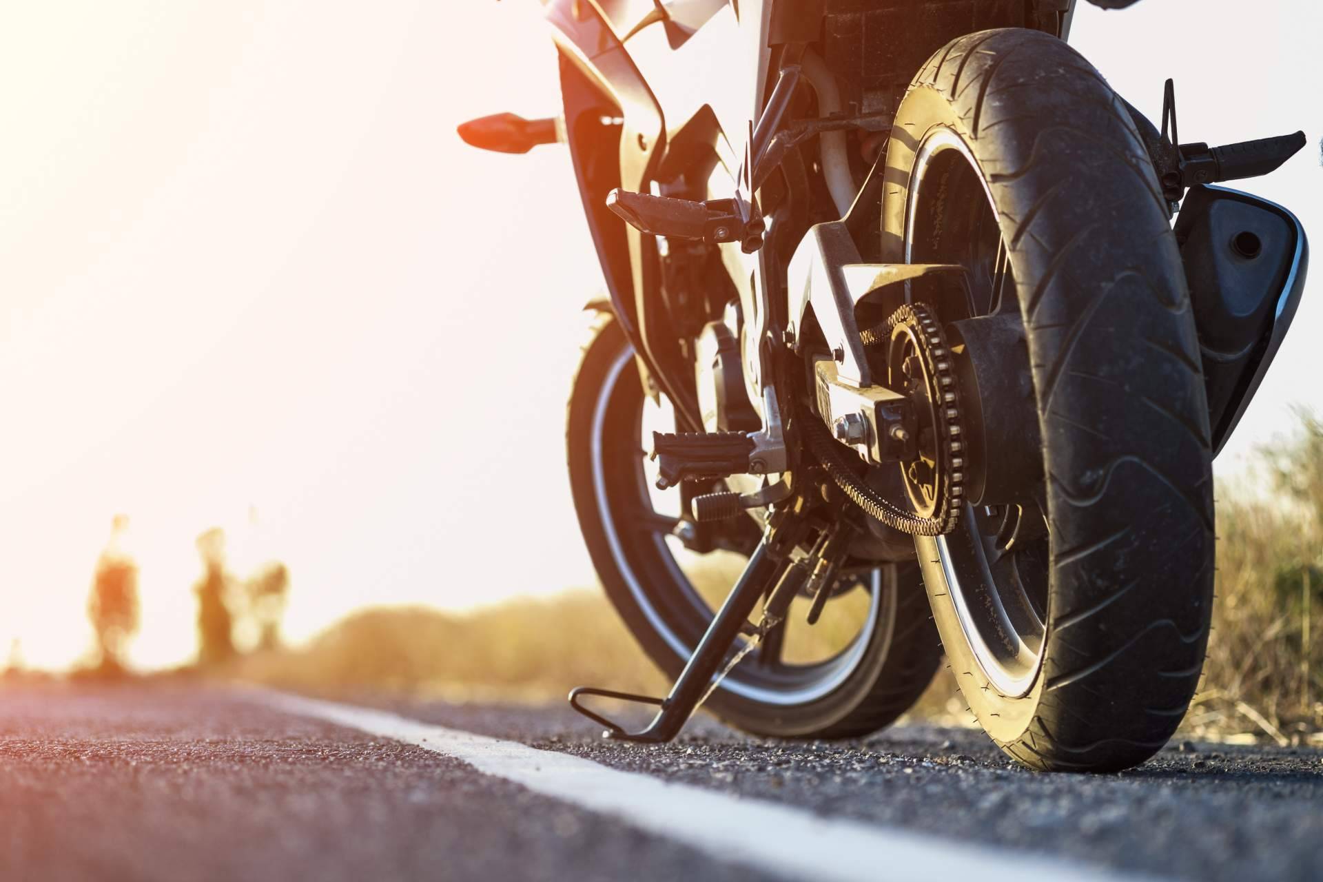 Ropa de moto de la marca REV'IT en la tienda especializada MOTÓNITY