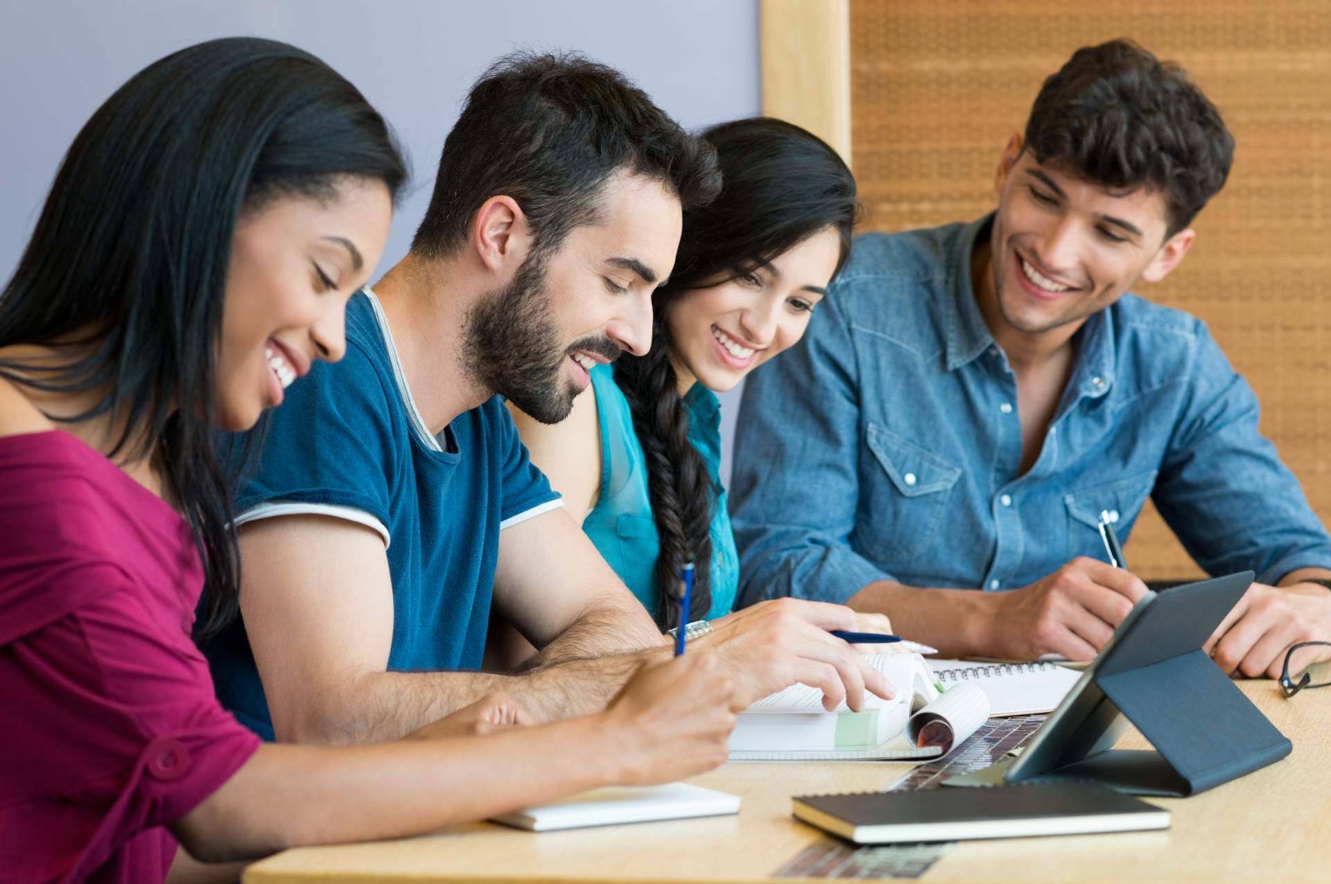 Los requisitos para estudiar en España, por Estudia Seguro