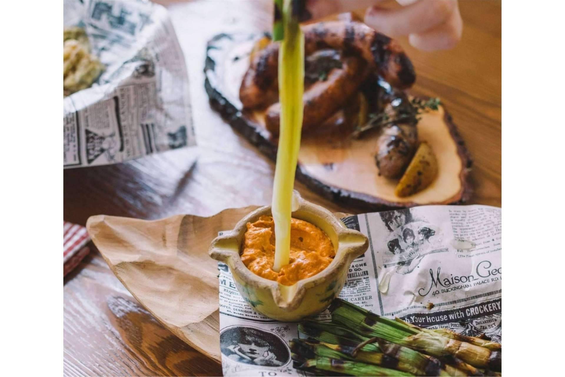El restaurante Vic Brasería ya tiene calçots en su menú de temporada