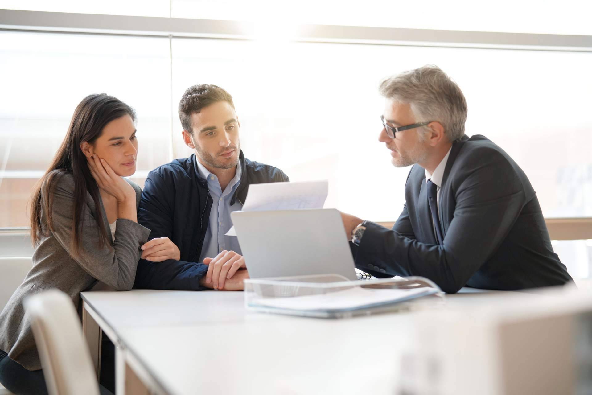 ¿Tener dos seguros de decesos es posible?