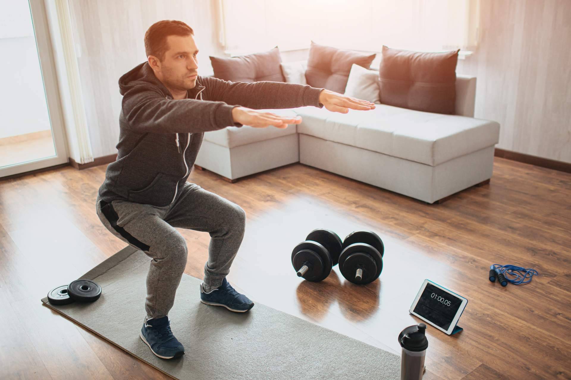 Entrenar en casa con un gimnasio equipado propio de la mano de PROGES