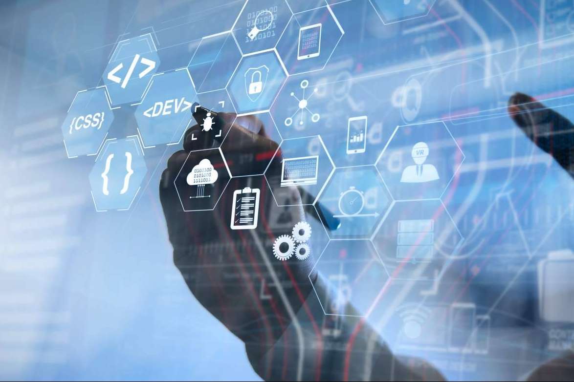 Francisco Marcellan es experto en Microsoft Dynamics 365 bc y cuenta con más de 25 años de trayectoria