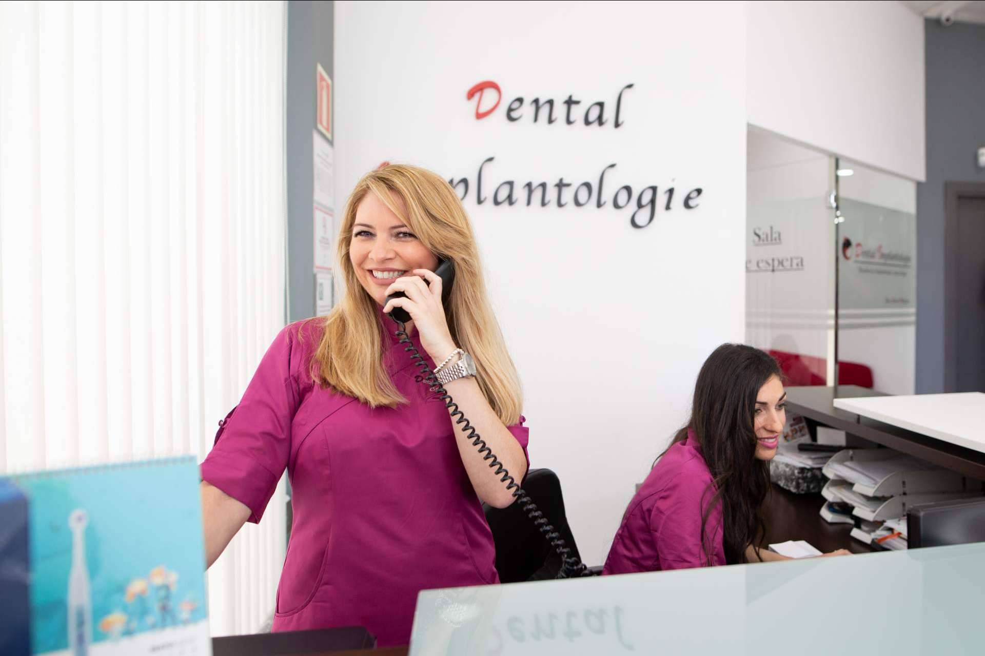 Dental Implantologie cuenta con un servicio de traslado y alojamiento en su clínica odontológica