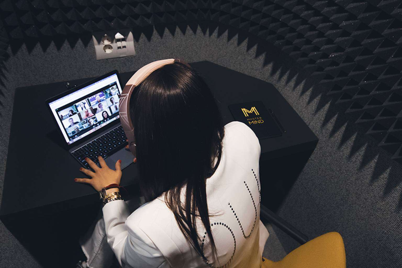 Las salas especializadas de Mastermind Place Madrid son perfectas para la grabación de podcasts