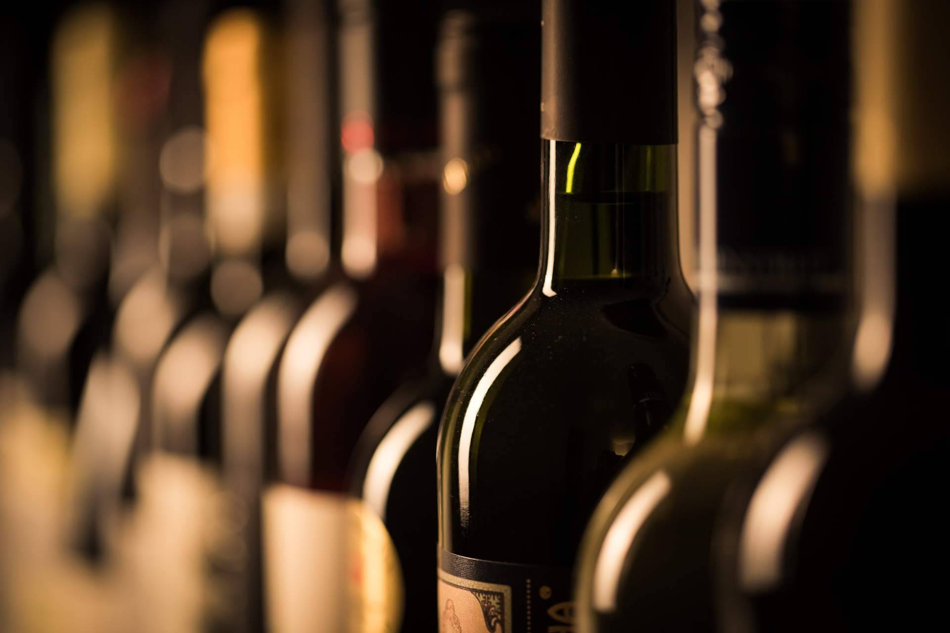 ¿Cuáles son las ventajas de comprar vino a través de internet?