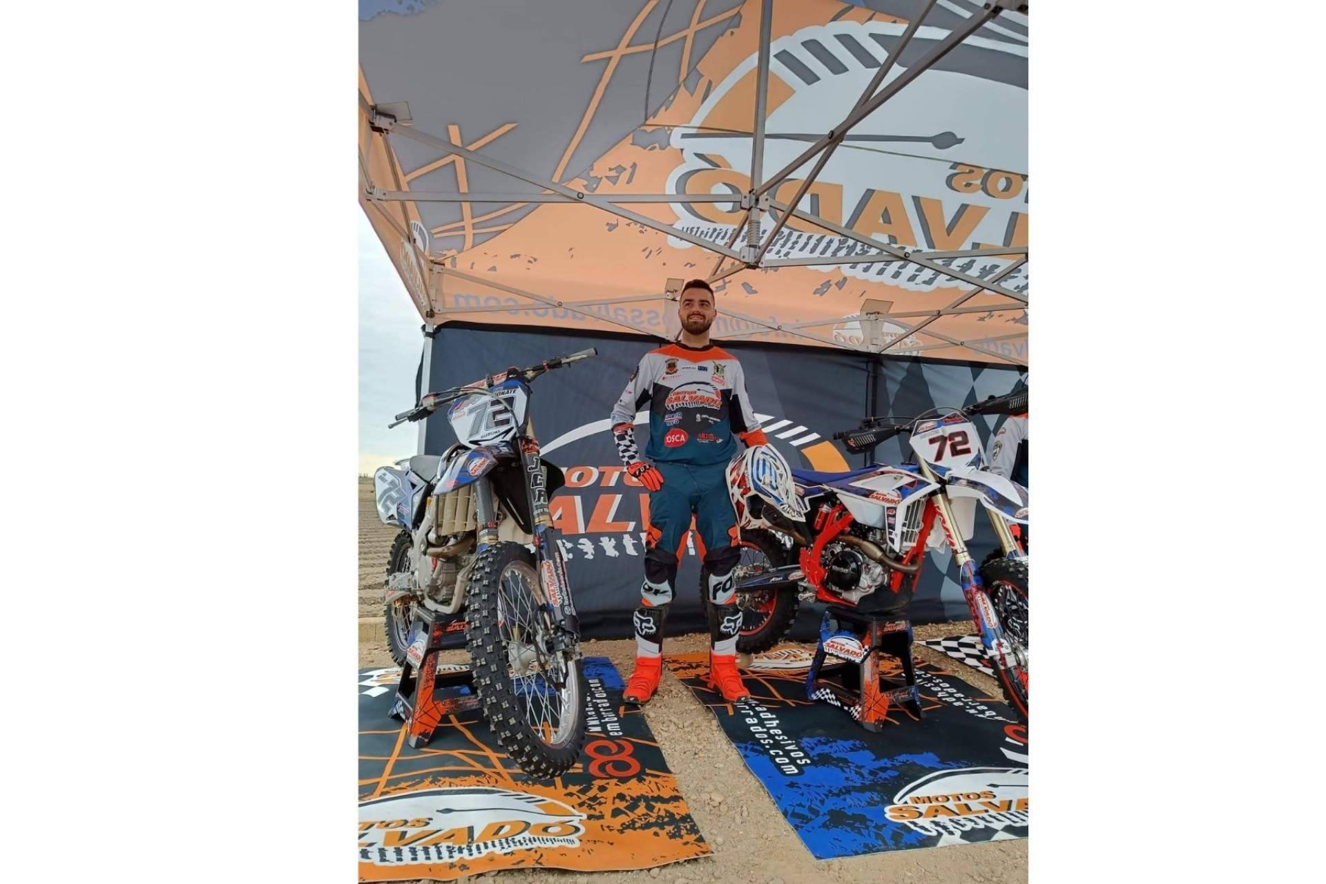 Productos adaptados para los competidores de enduro y motocross de la mano de ADHESIVOSEMBARRADOS