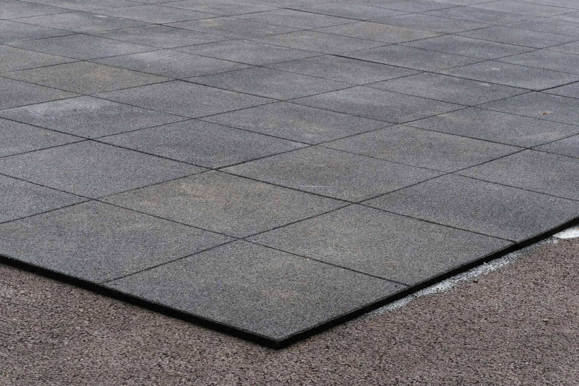¿Cuáles son las ventajas de las losetas de caucho para el parque o jardín?, de la mano de Unimat