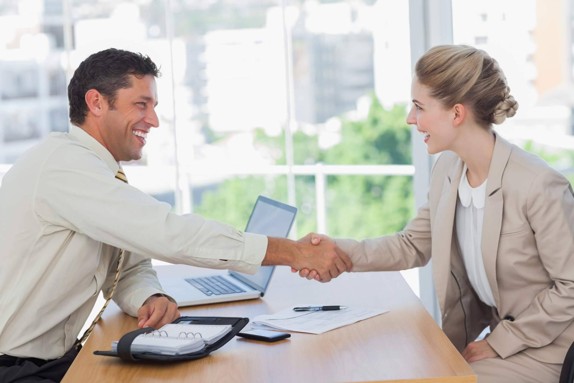 Encontrar un puesto laboral y al mejor candidato para la empresa contratante con la ayuda de AvanzaEmpleo