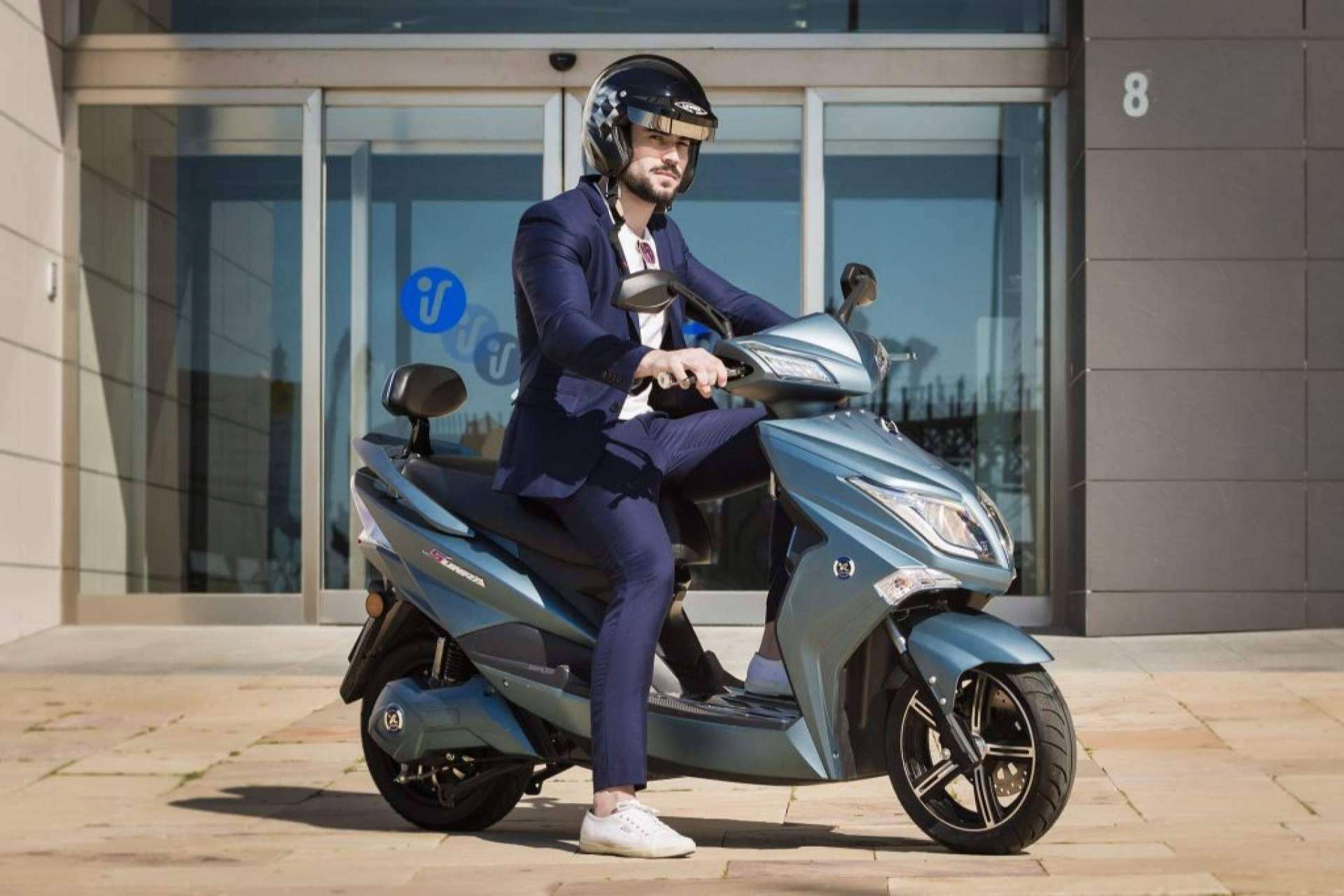 SUNRA sobrepasa los 30 millones de motos eléctricas vendidas