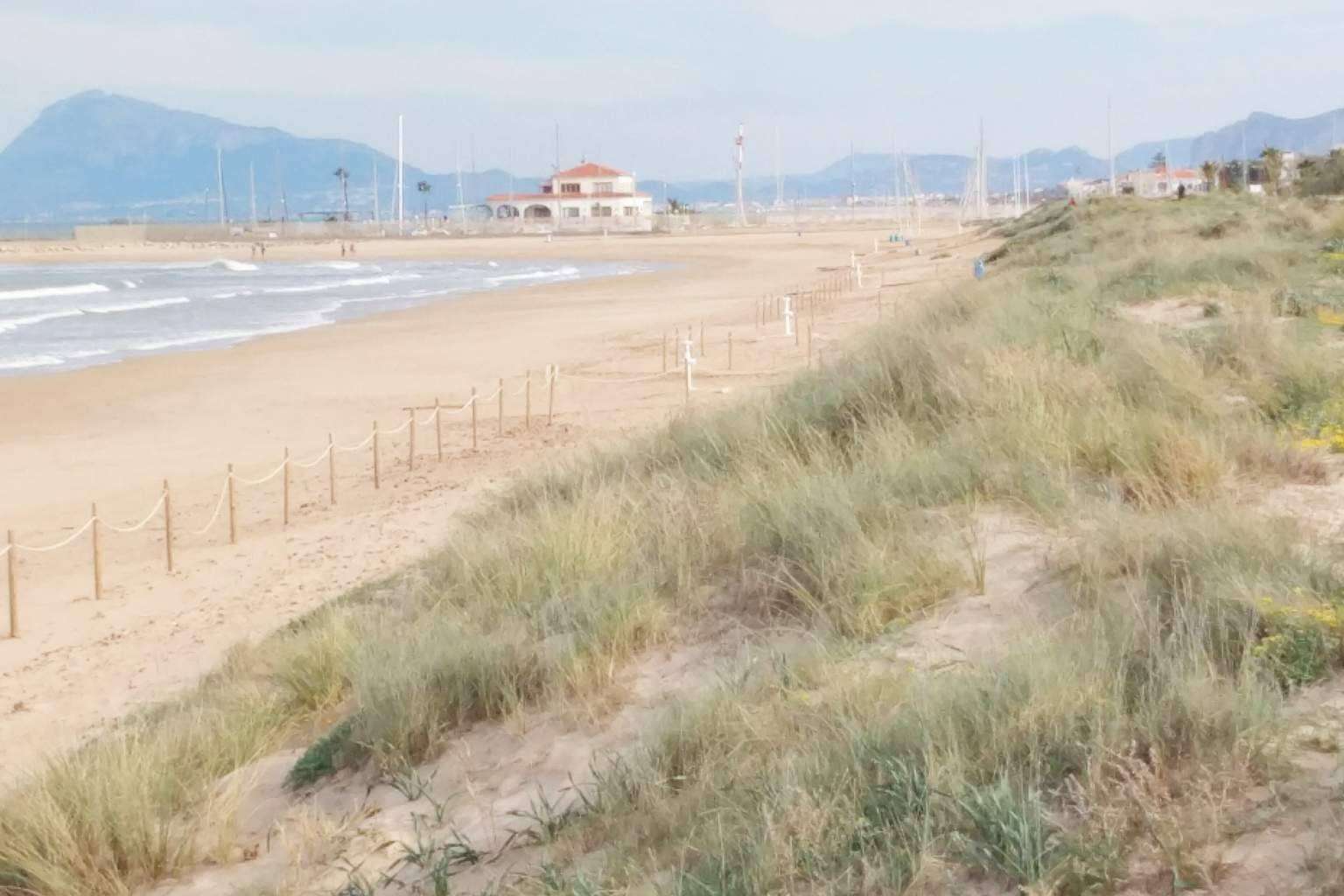 Adosado en playa de Oliva en Valencia, Residencial Olival
