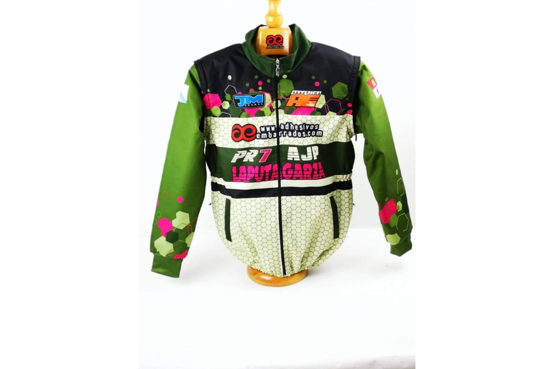 Personalizar la chaqueta Dakar de la mano de ADHESIVOSEMBARRADOS