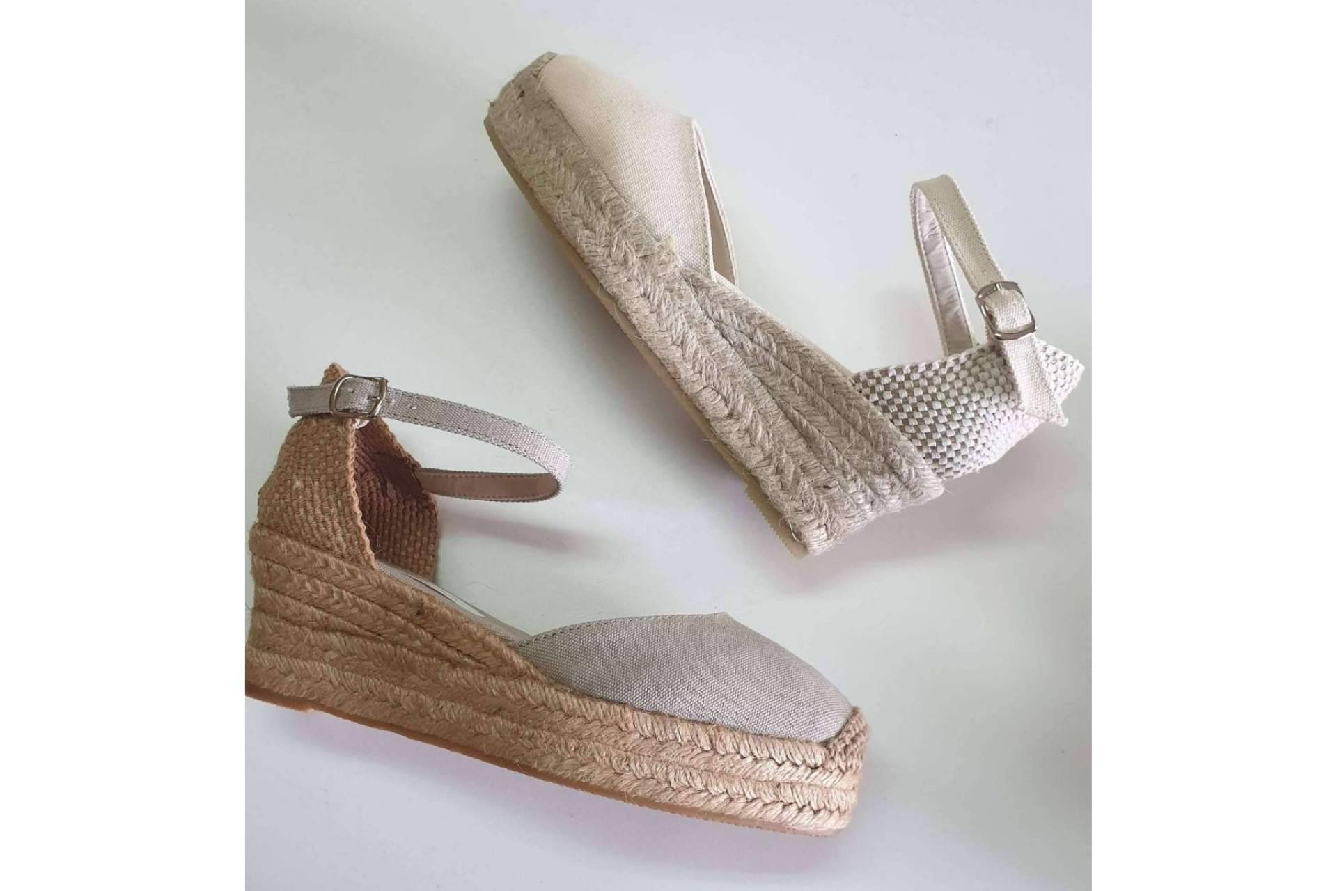 La innovadora colección de alpargatas de novia de MUMICO