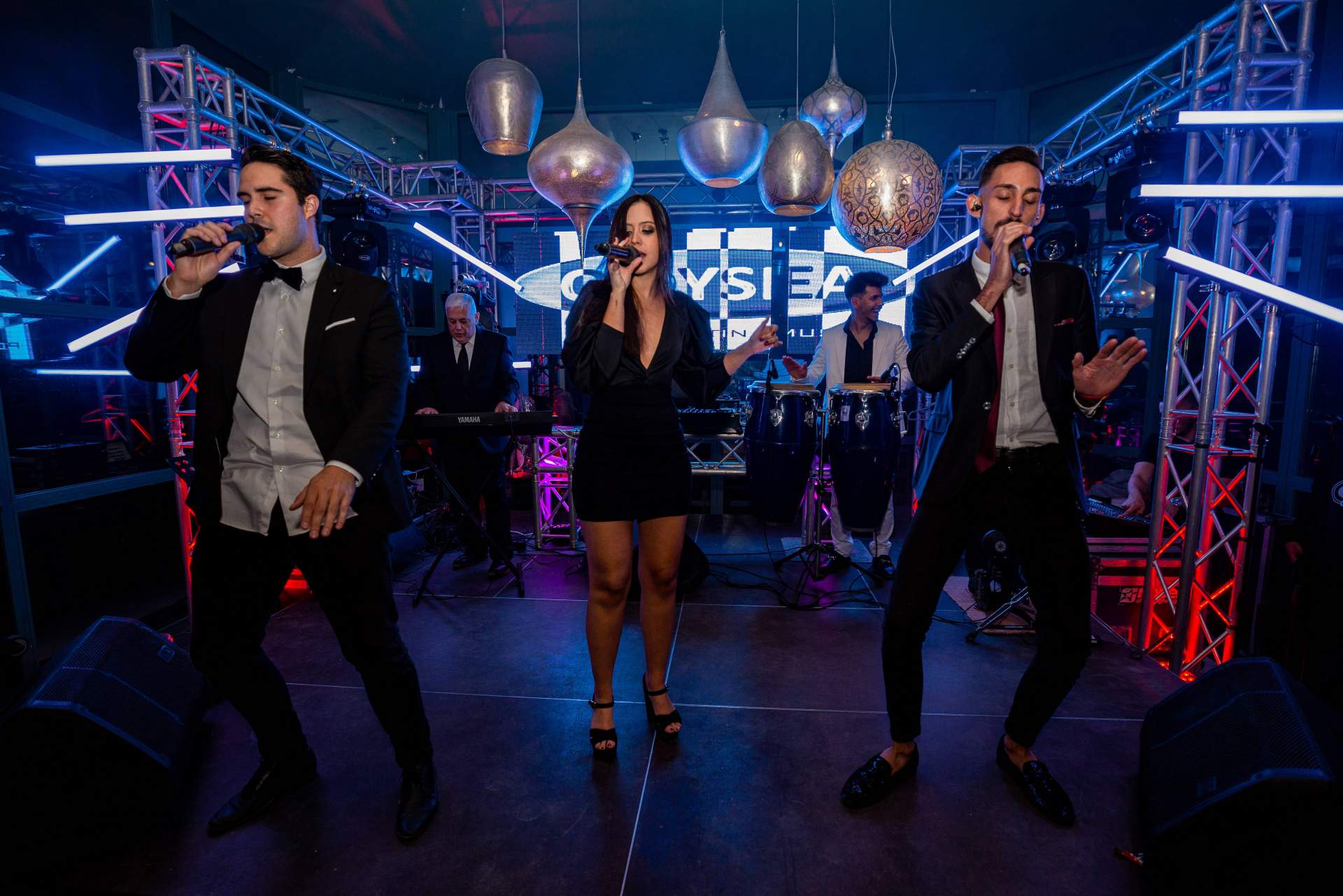 La orquesta musical Odysea para fiestas de pueblo alrededor de España