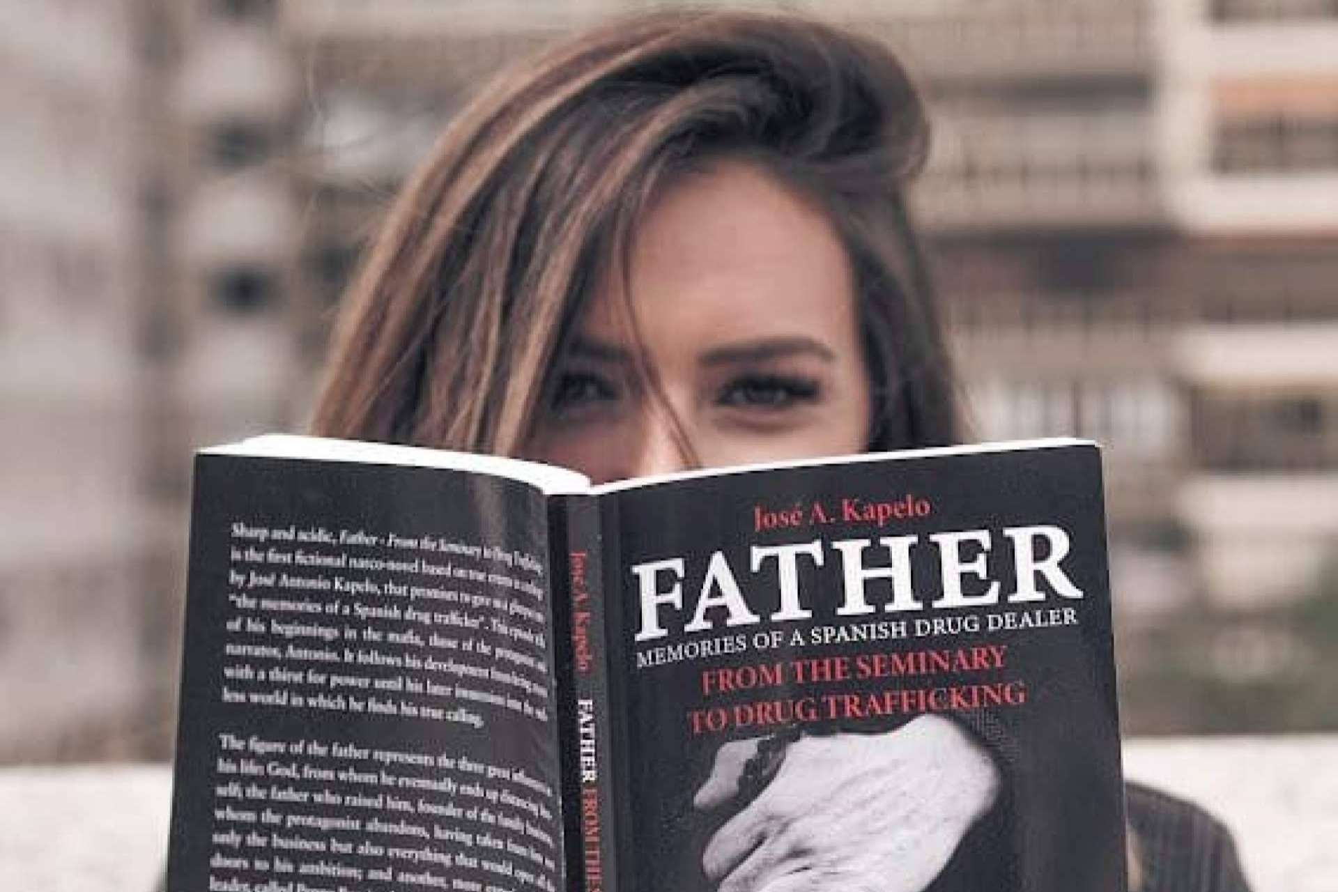 Jose. A. Kapelo lanza la edición en inglés e italiano de 'Padre'