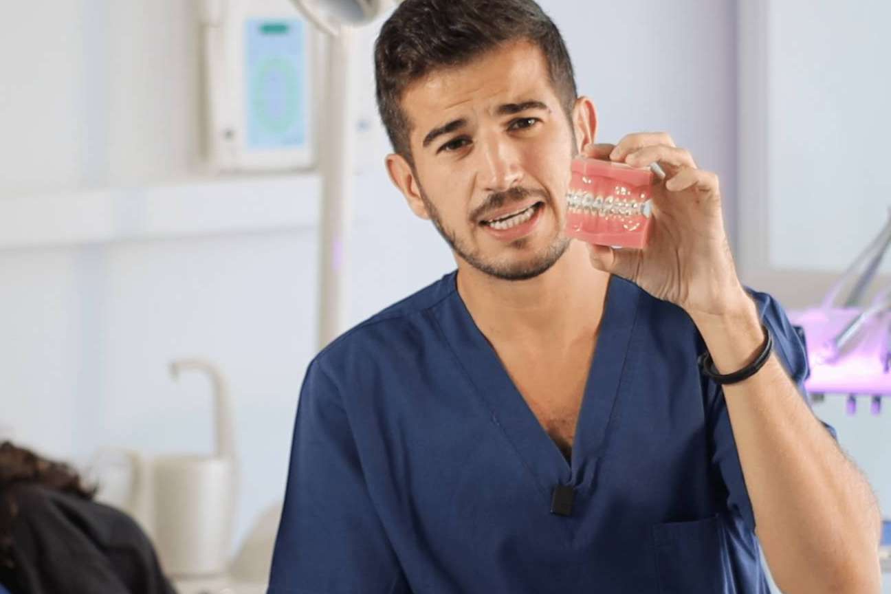 El centro especializado en ortodoncia infantil Dental Ever destaca por la calidad humana y profesional de sus odontólogos