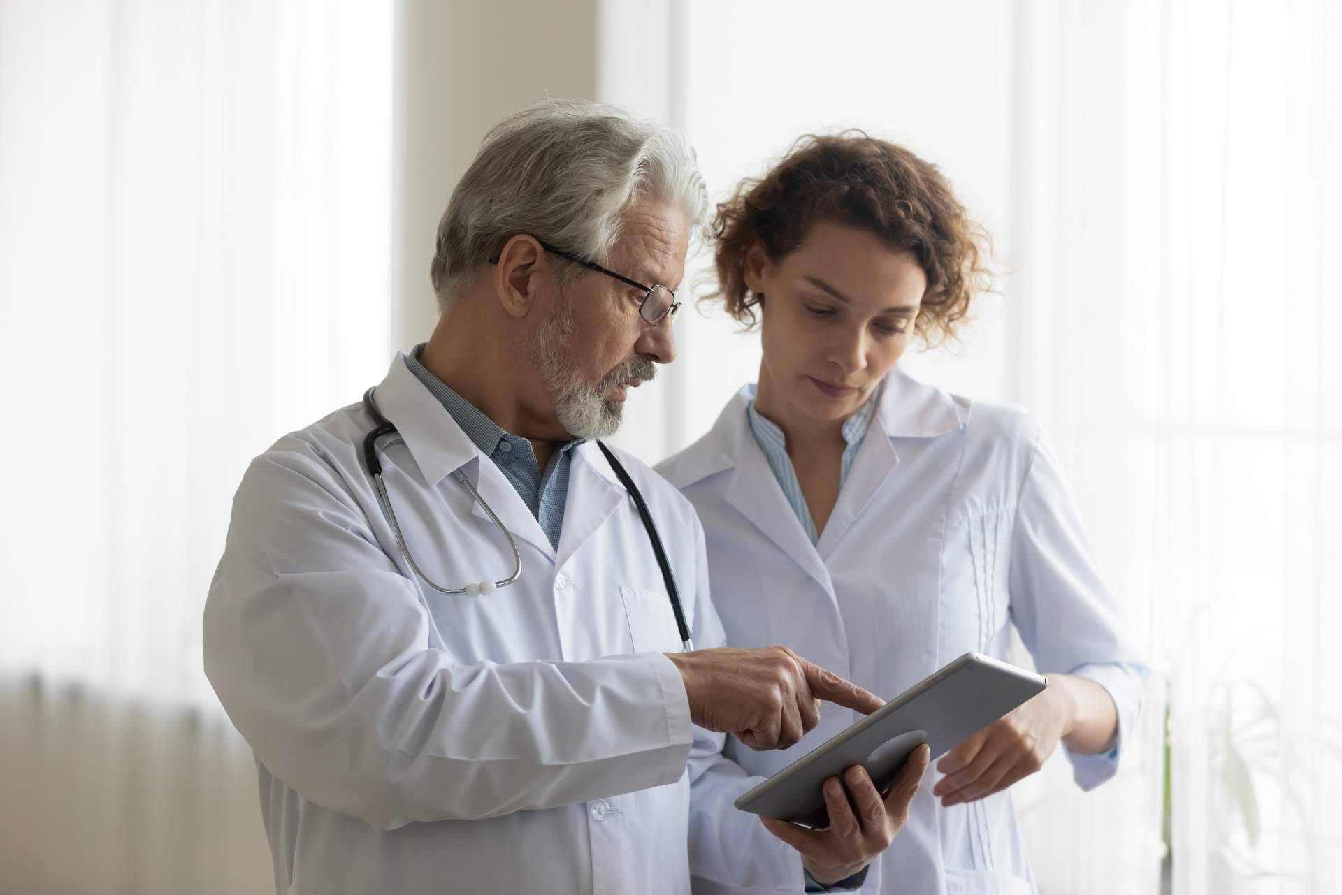 Gestión de quirófanos y consultas hospitalarias con Dekines y la inteligencia artificial