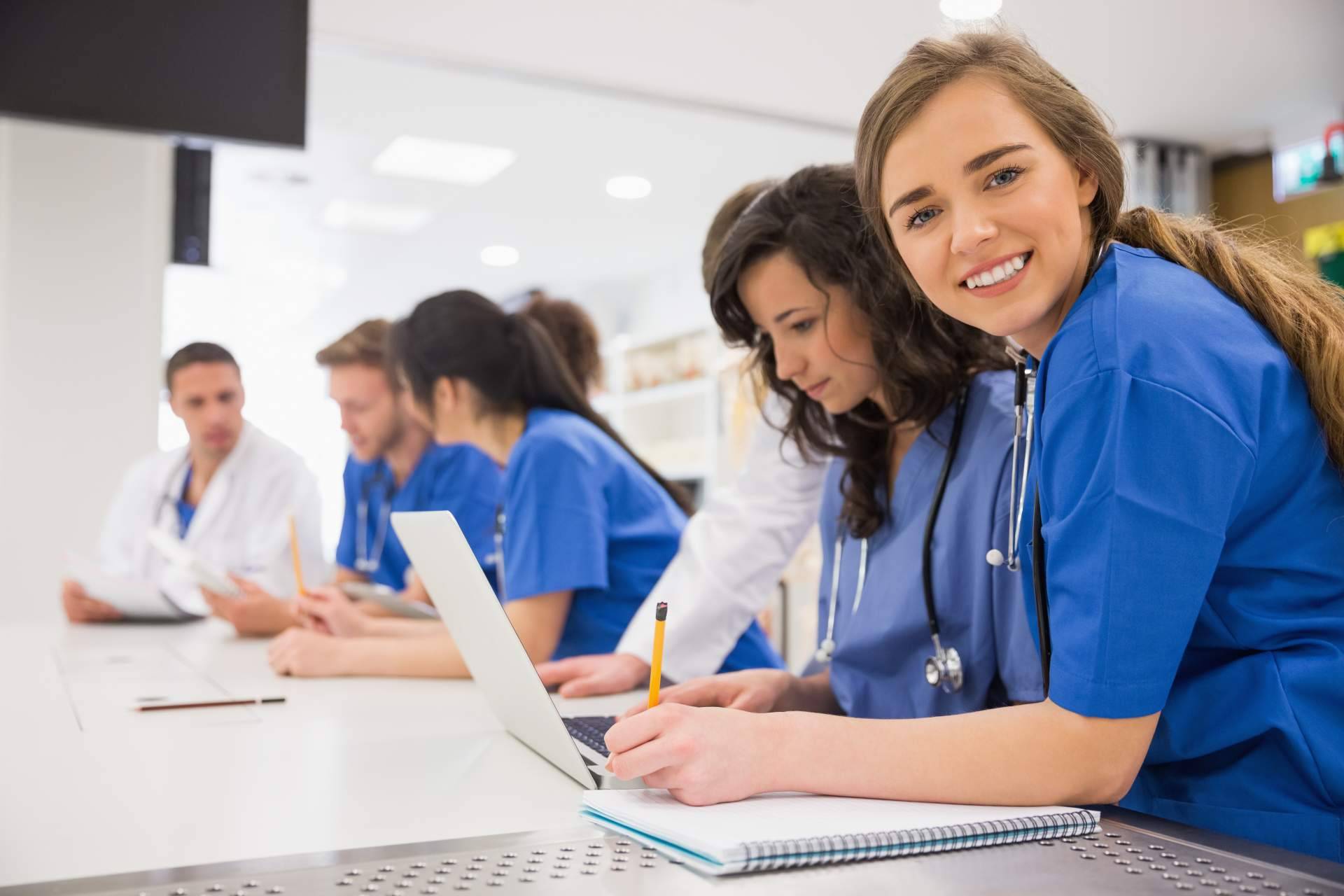 Los cursos sanitarios homologados para toda España de AFOE Formación